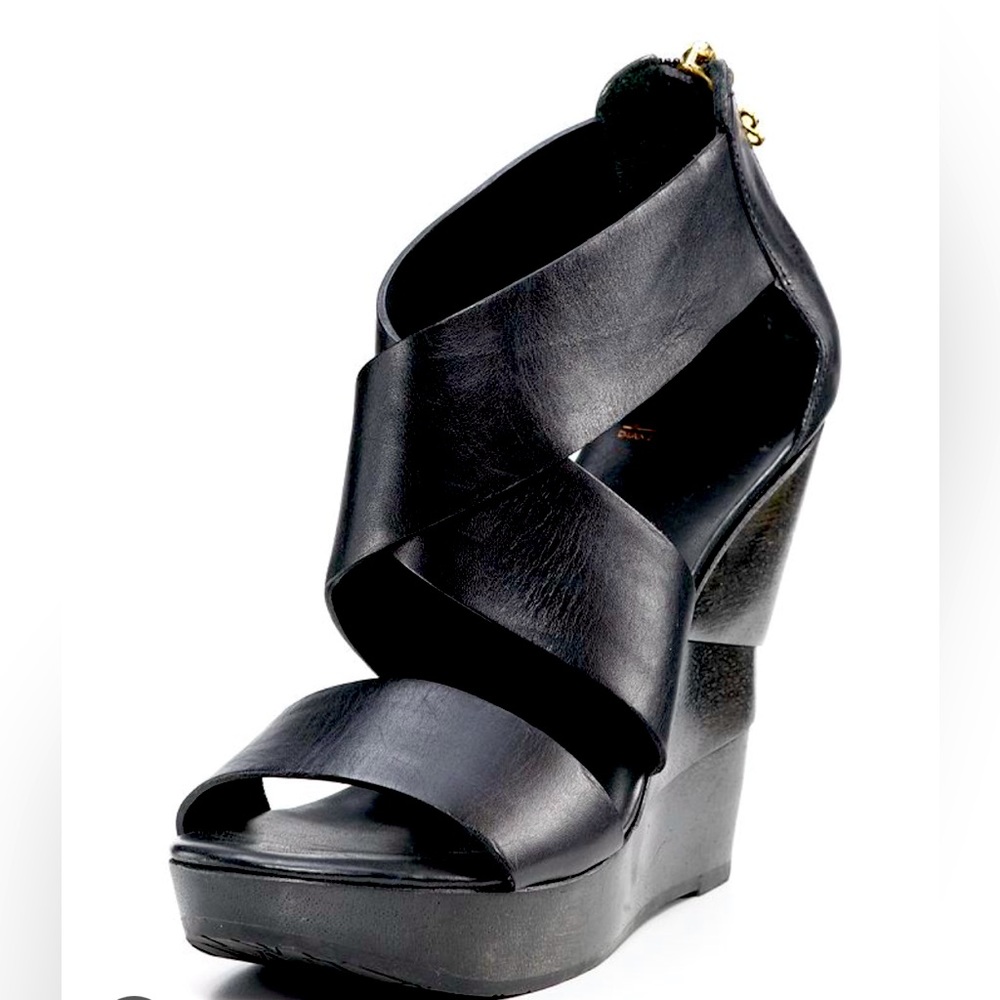 💎 Diane Von Furstenberg Opal Wedges